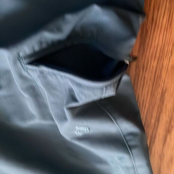 Isis Gray Hiking Capris Sz 4 - Picture 9 of 12